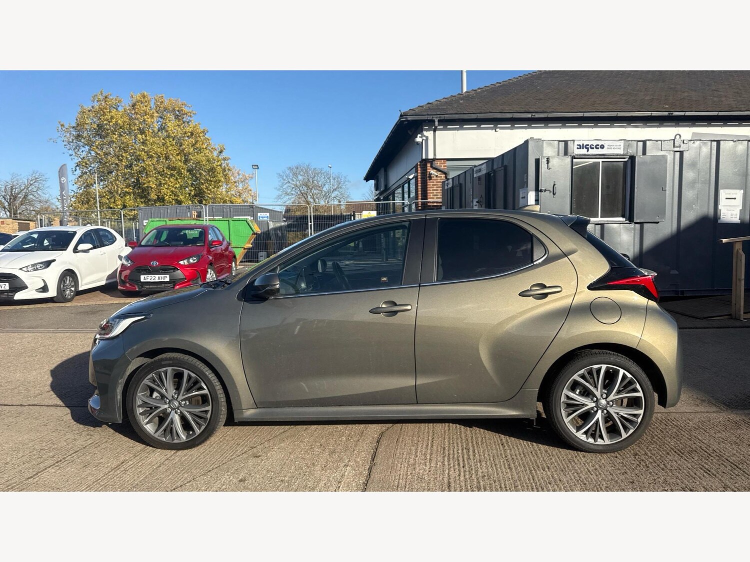 Used Toyota Yaris for sale - 76499833: Photo 19