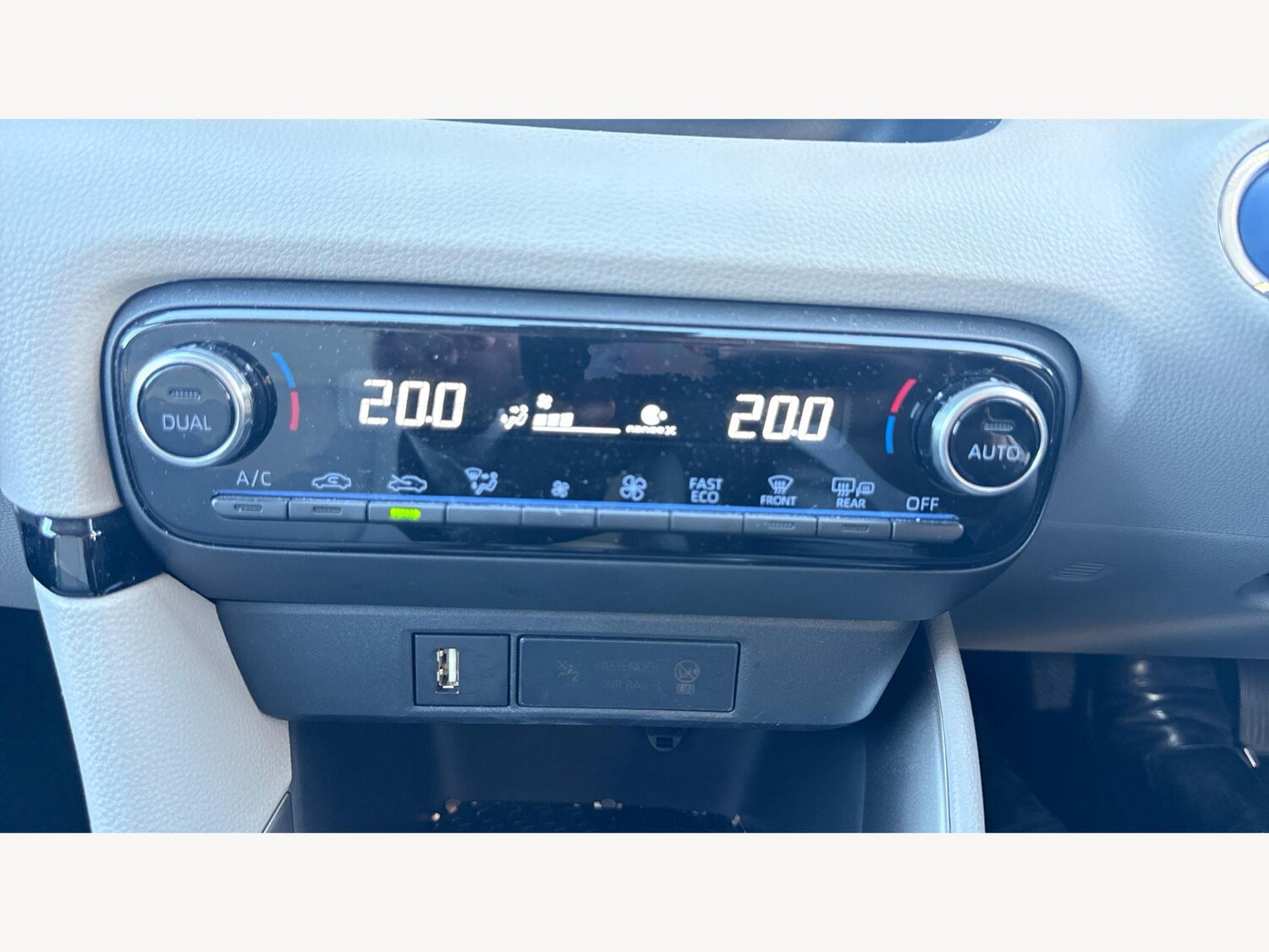 Used Toyota Yaris for sale - 76499833: Photo 23