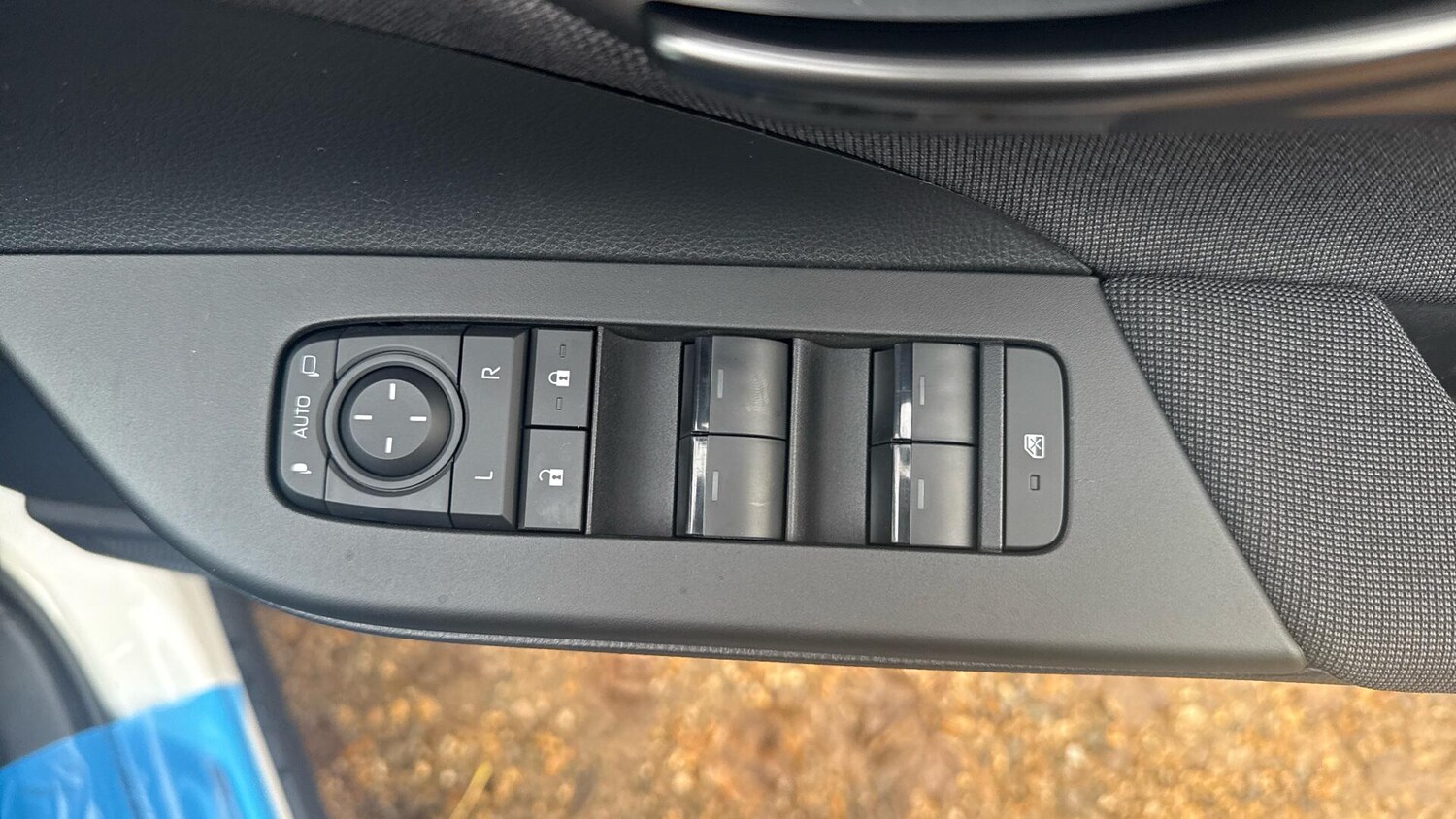 Used Toyota C-HR 2025 for sale - 76993781: Photo 34