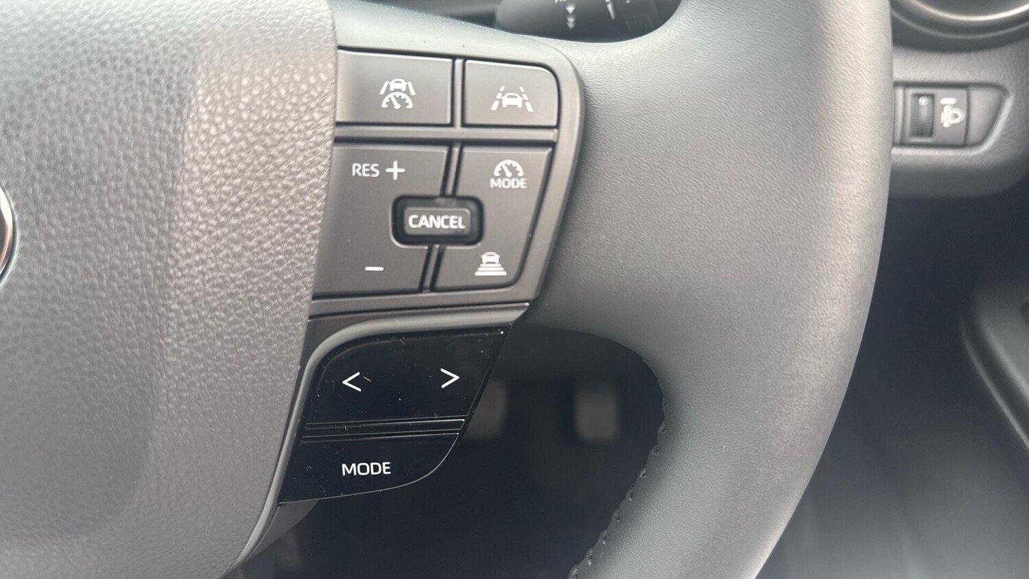 Used Toyota C-HR 2025 for sale - 76993781: Photo 36