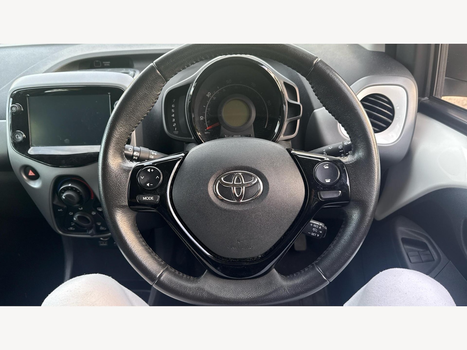 Used Toyota AYGO 2019 for sale - 76607910: Photo 10