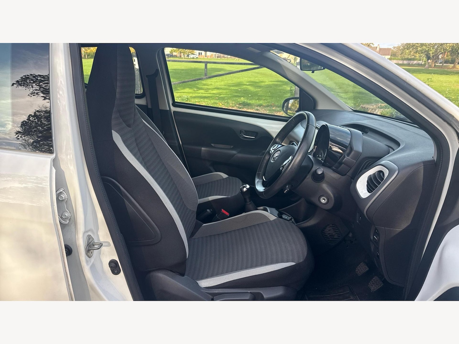Used Toyota AYGO 2019 for sale - 76607910: Photo 13
