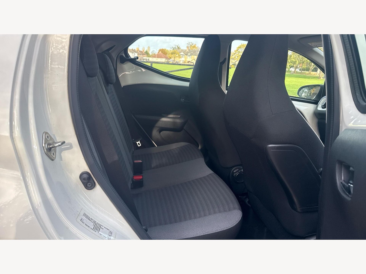 Used Toyota AYGO 2019 for sale - 76607910: Photo 14
