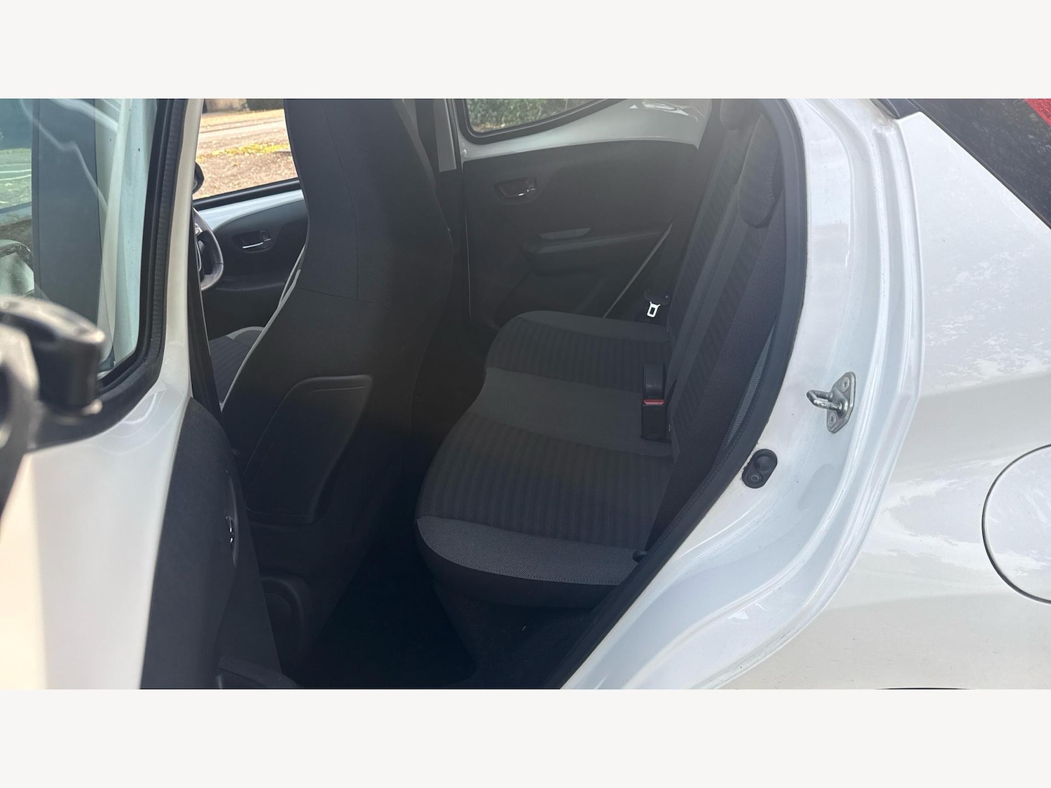 Used Toyota AYGO 2019 for sale - 76607910: Photo 15