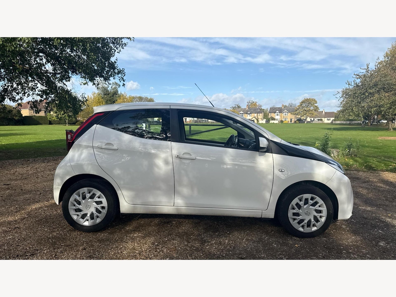 Used Toyota AYGO 2019 for sale - 76607910: Photo 18