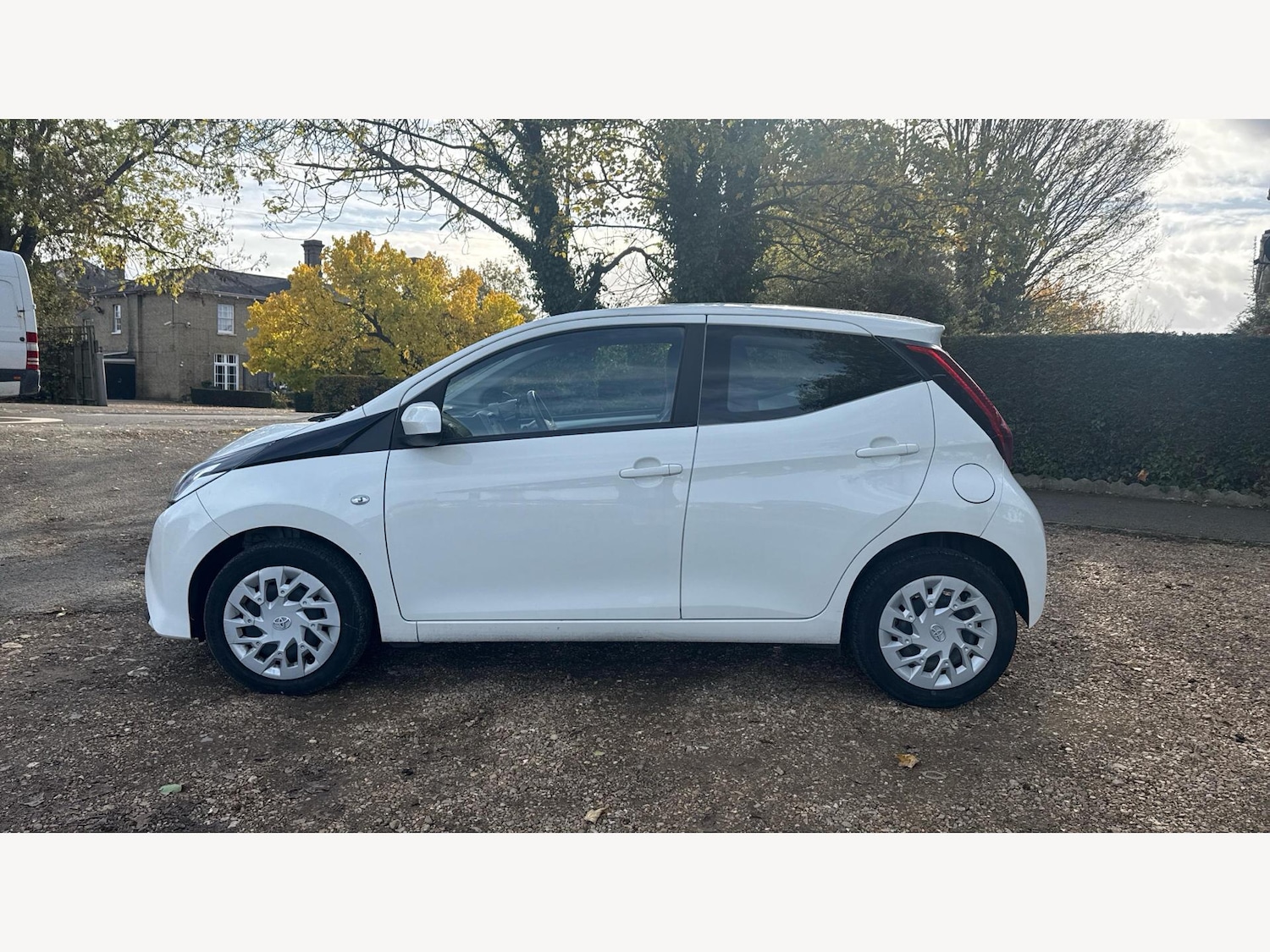 Used Toyota AYGO 2019 for sale - 76607910: Photo 19