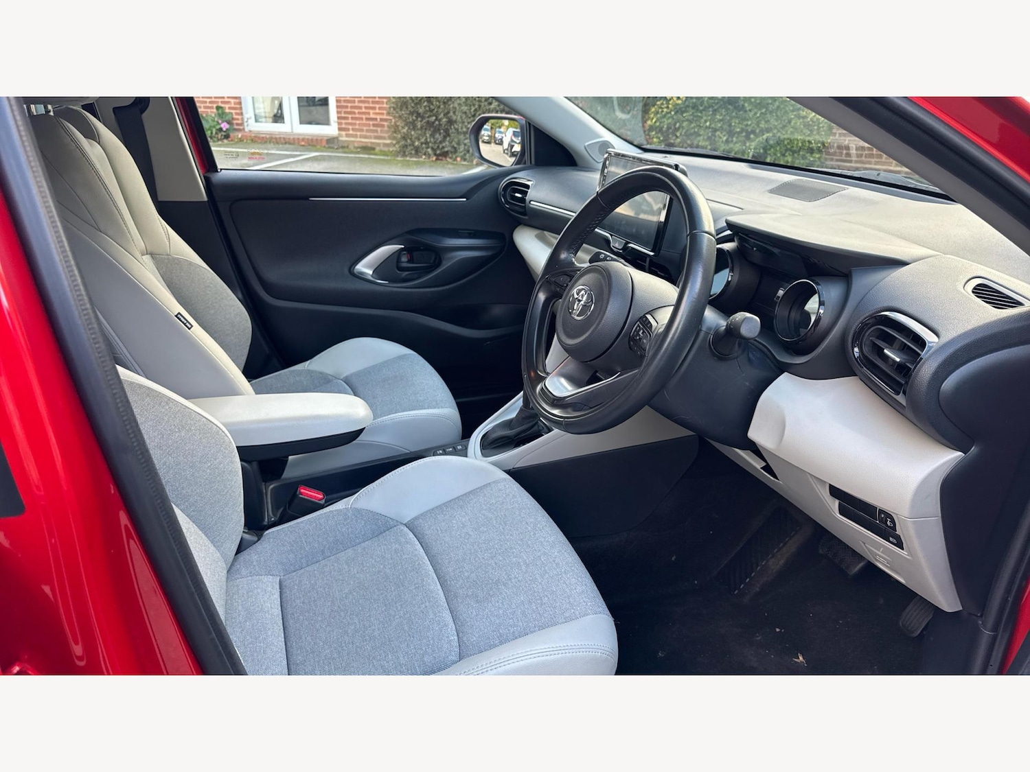 Used Toyota Yaris 2022 for sale - 77120533: Photo 13