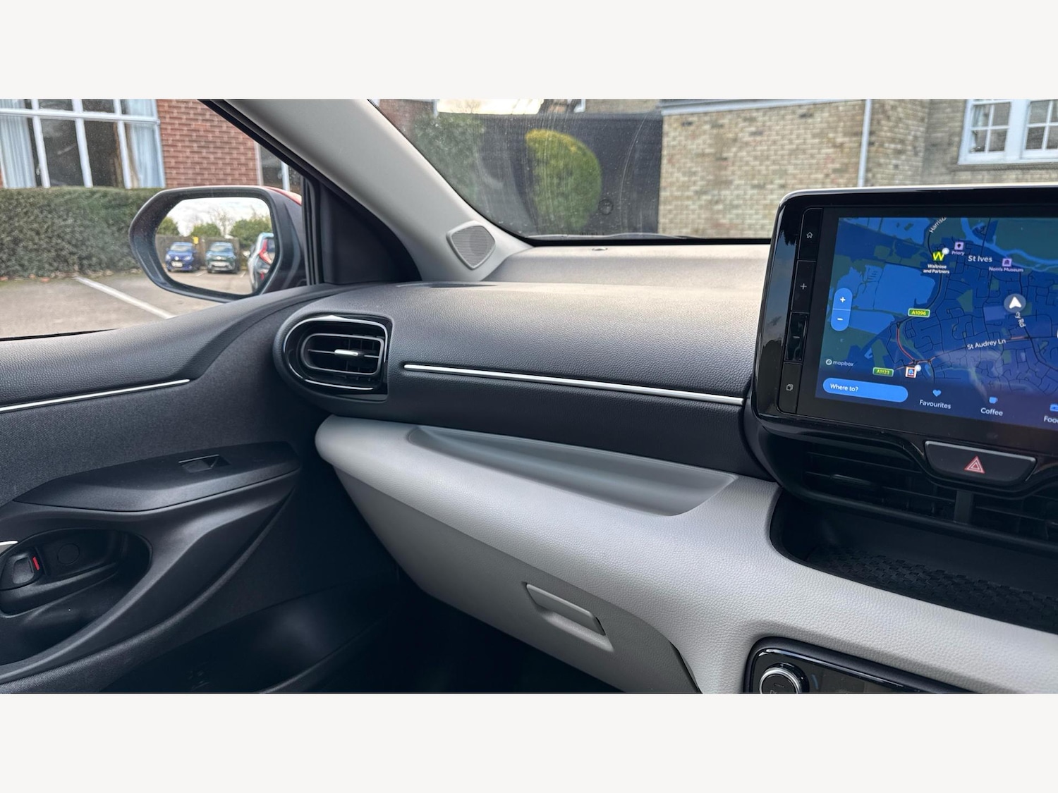 Used Toyota Yaris 2022 for sale - 77120533: Photo 30