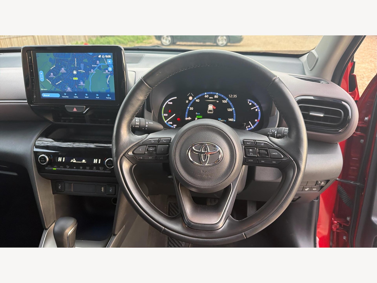 Used Toyota Yaris Cross 2024 for sale - 76942408: Photo 10
