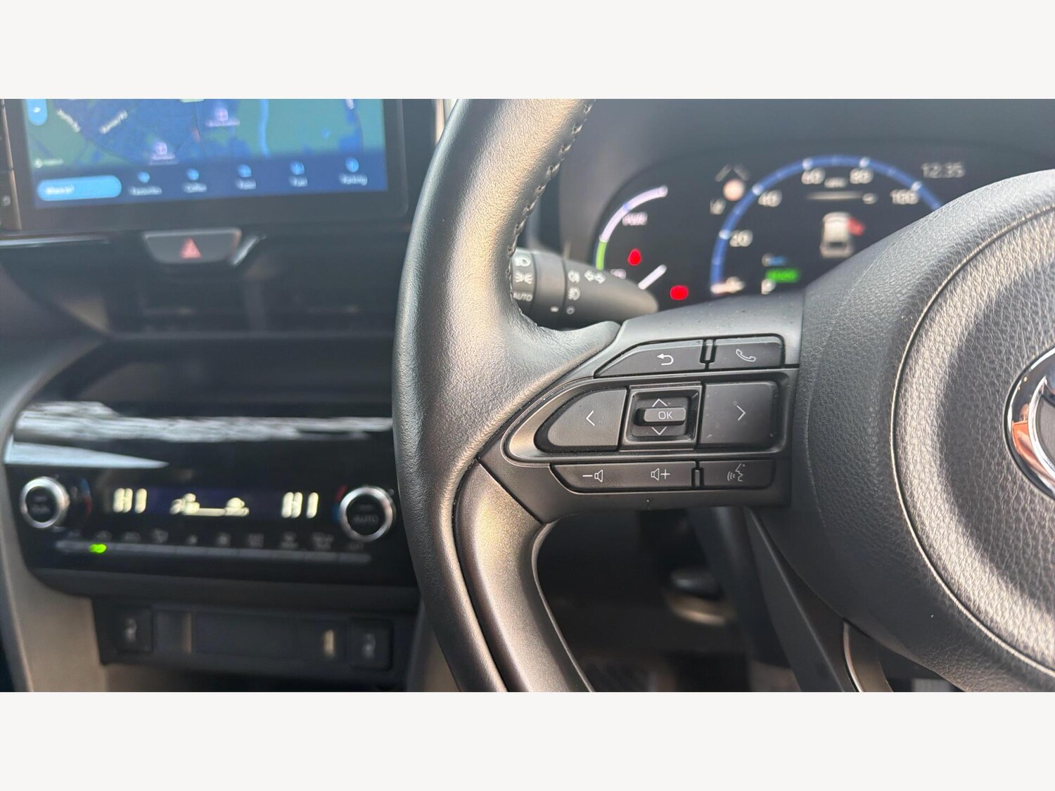 Used Toyota Yaris Cross 2024 for sale - 76942408: Photo 22