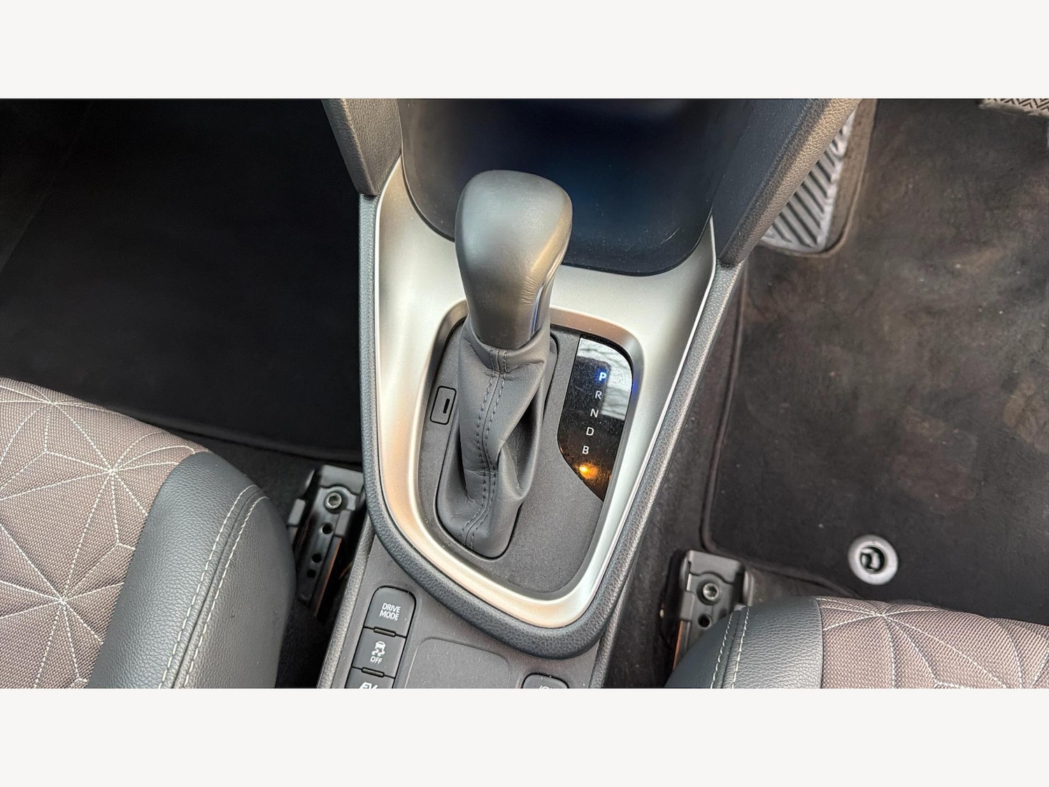 Used Toyota Yaris Cross 2024 for sale - 76942408: Photo 27