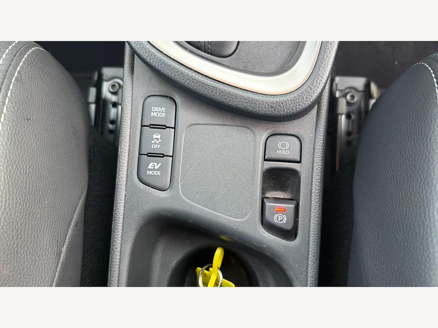 Used Toyota Yaris Cross 2024 for sale - 76942408: Photo 28