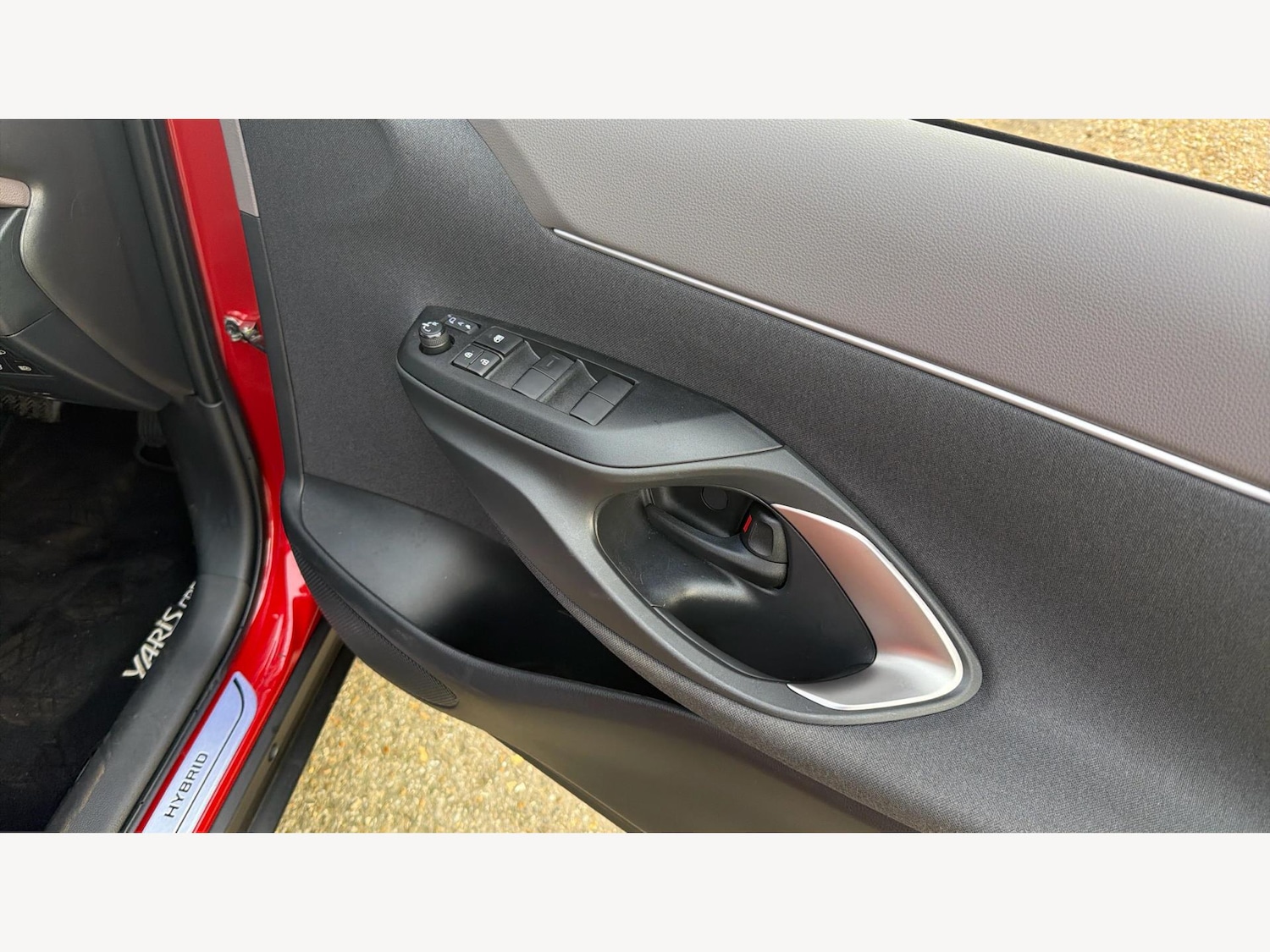 Used Toyota Yaris Cross 2024 for sale - 76942408: Photo 32