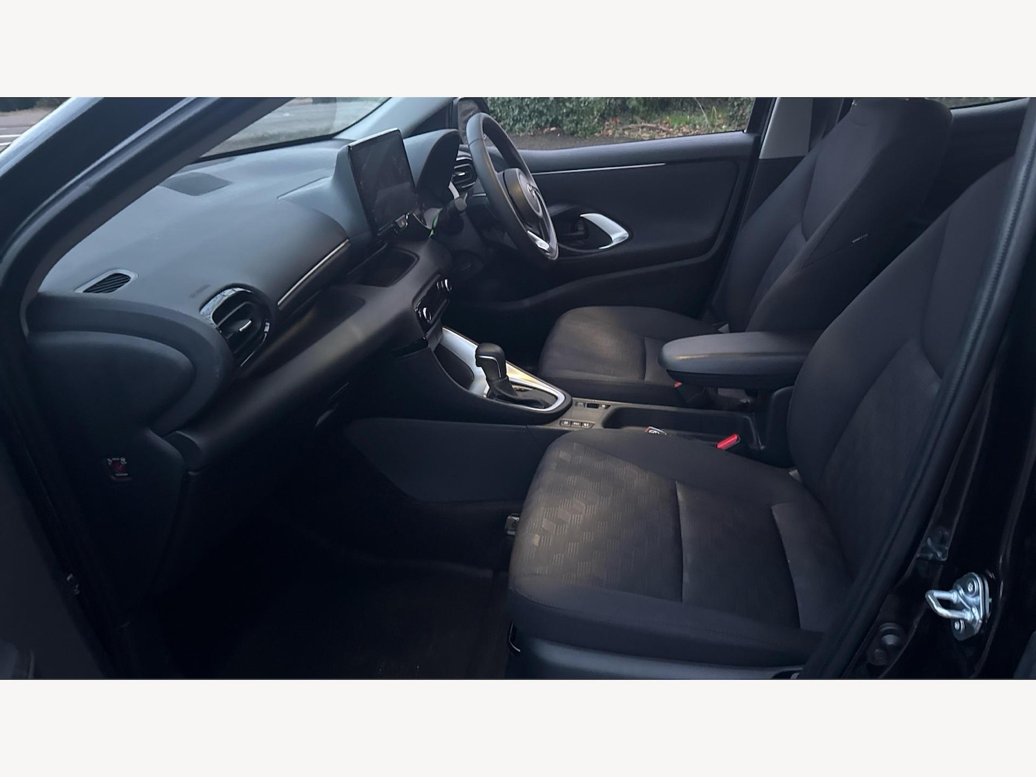 Used Toyota Yaris 2024 for sale - 76942516: Photo 12