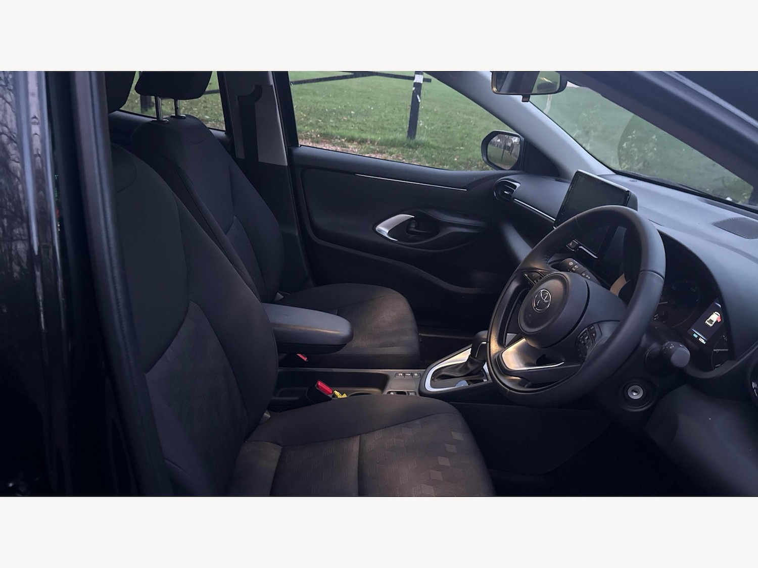 Used Toyota Yaris 2024 for sale - 76942516: Photo 13