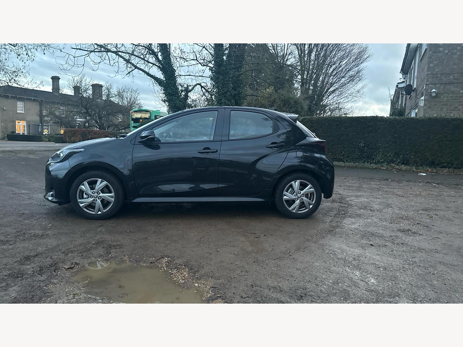 Used Toyota Yaris 2024 for sale - 76942516: Photo 19