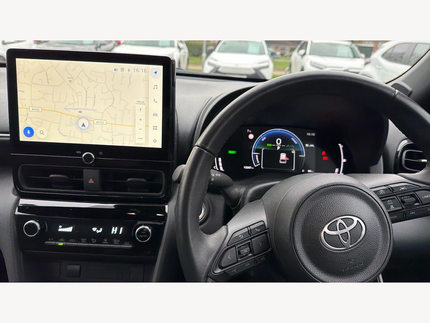 Used Toyota Yaris Cross 2024 for sale - 77612702: Photo 10