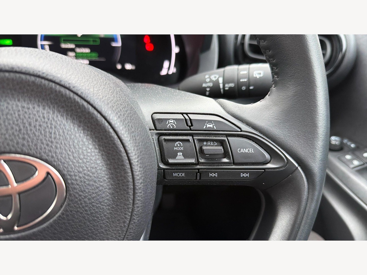 Used Toyota Yaris Cross 2024 for sale - 77612702: Photo 27