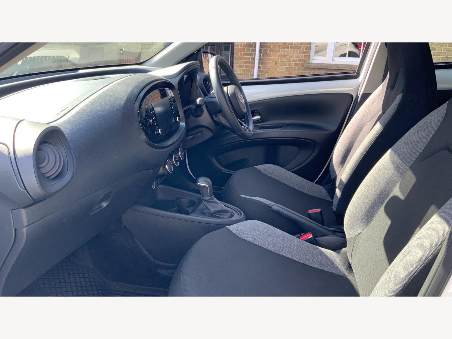 Used Toyota Aygo X 2022 for sale - 75978854: Photo 12