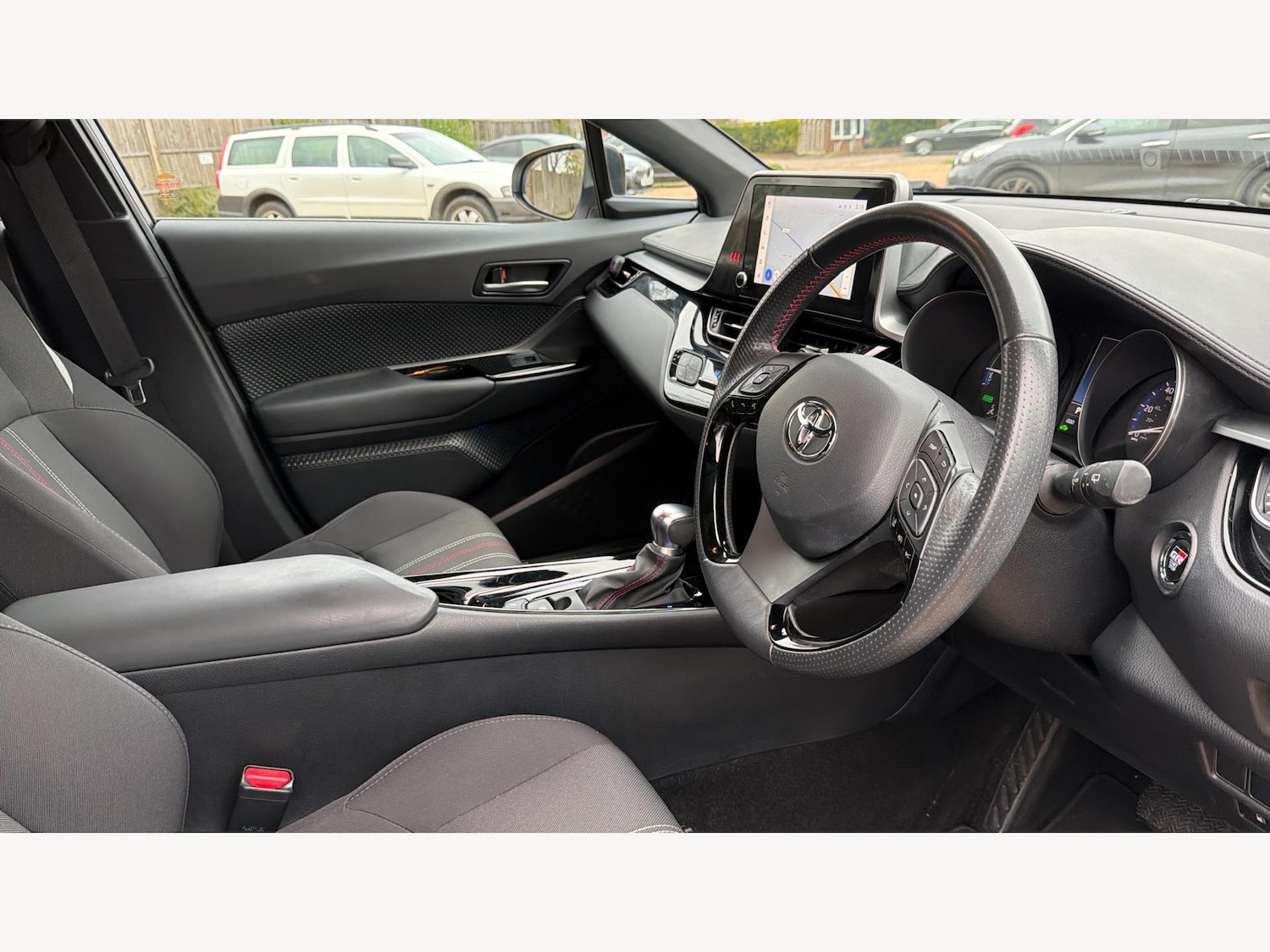 Used Toyota C-HR 2022 for sale - 76607439: Photo 13