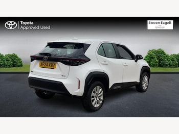 Used Toyota Yaris Cross 2024 for sale - 77039779: Photo