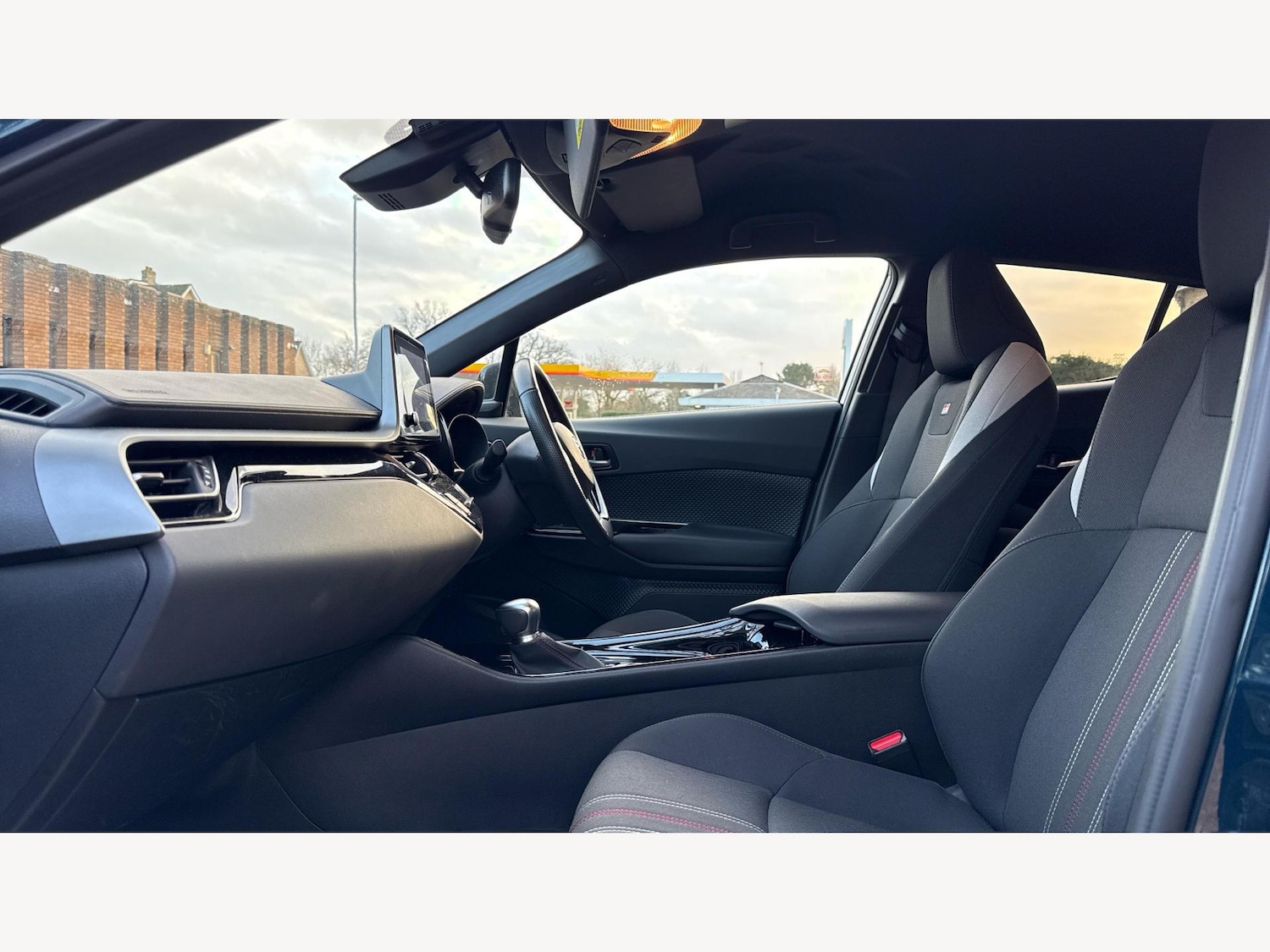 Used Toyota C-HR 2023 for sale - 77254612: Photo 12