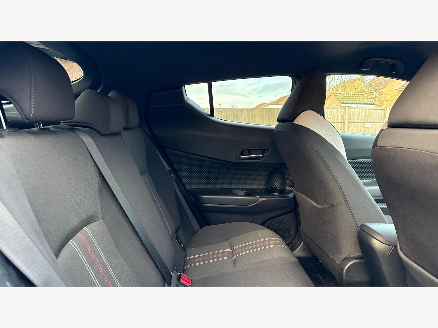 Used Toyota C-HR 2023 for sale - 77254612: Photo 14