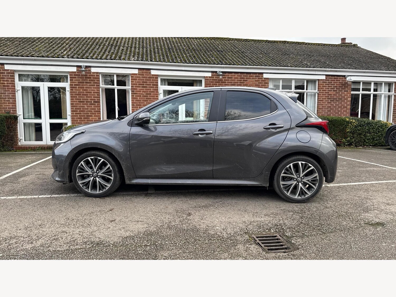 Used Toyota Yaris 2023 for sale - 77574793: Photo 19