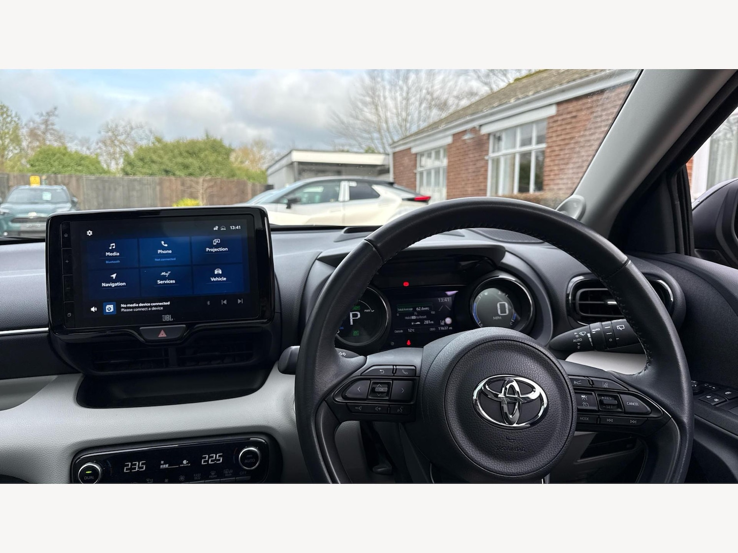 Used Toyota Yaris 2023 for sale - 77574793: Photo 8