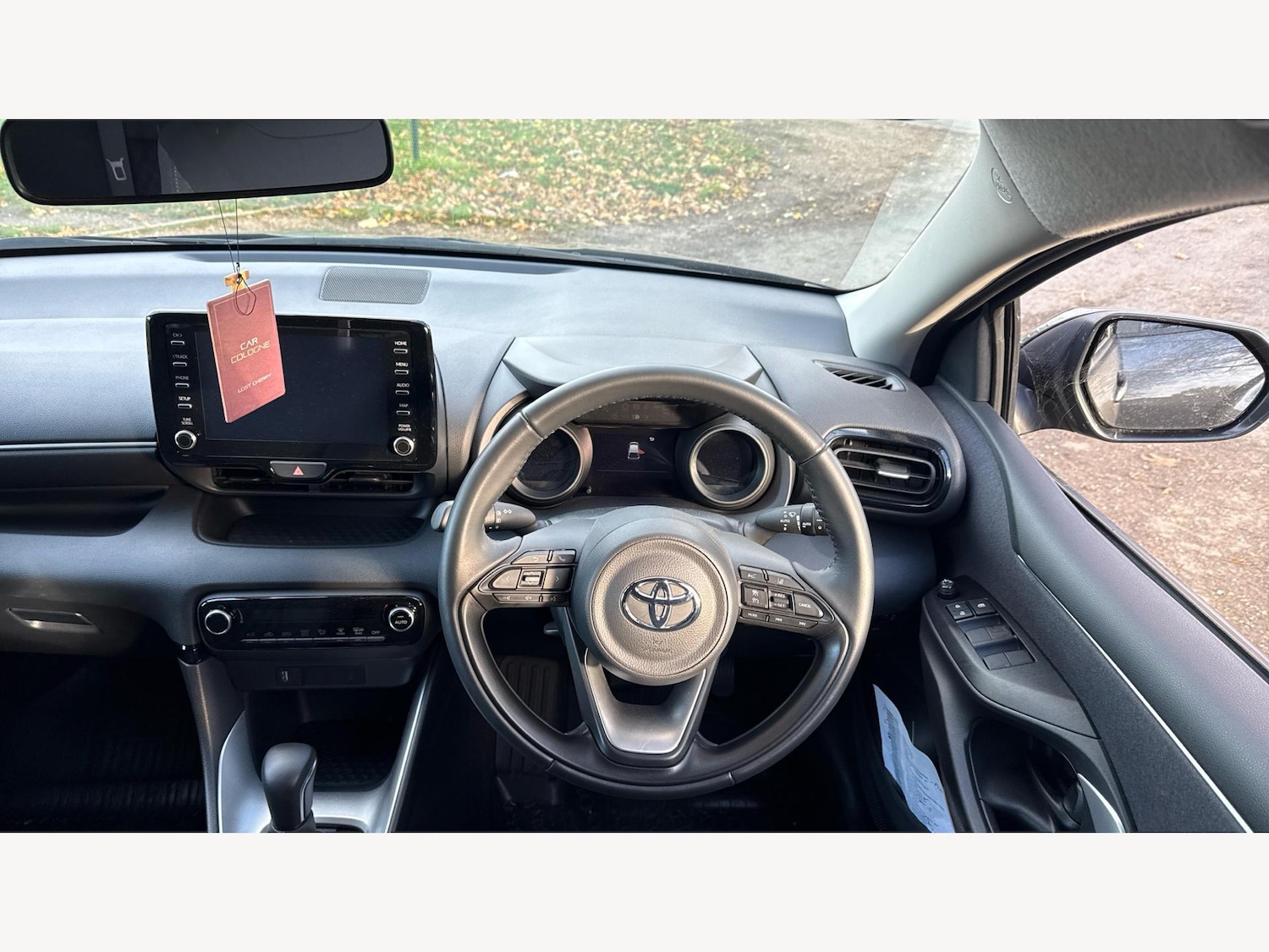 Used Toyota Yaris 2023 for sale - 76499004: Photo 8
