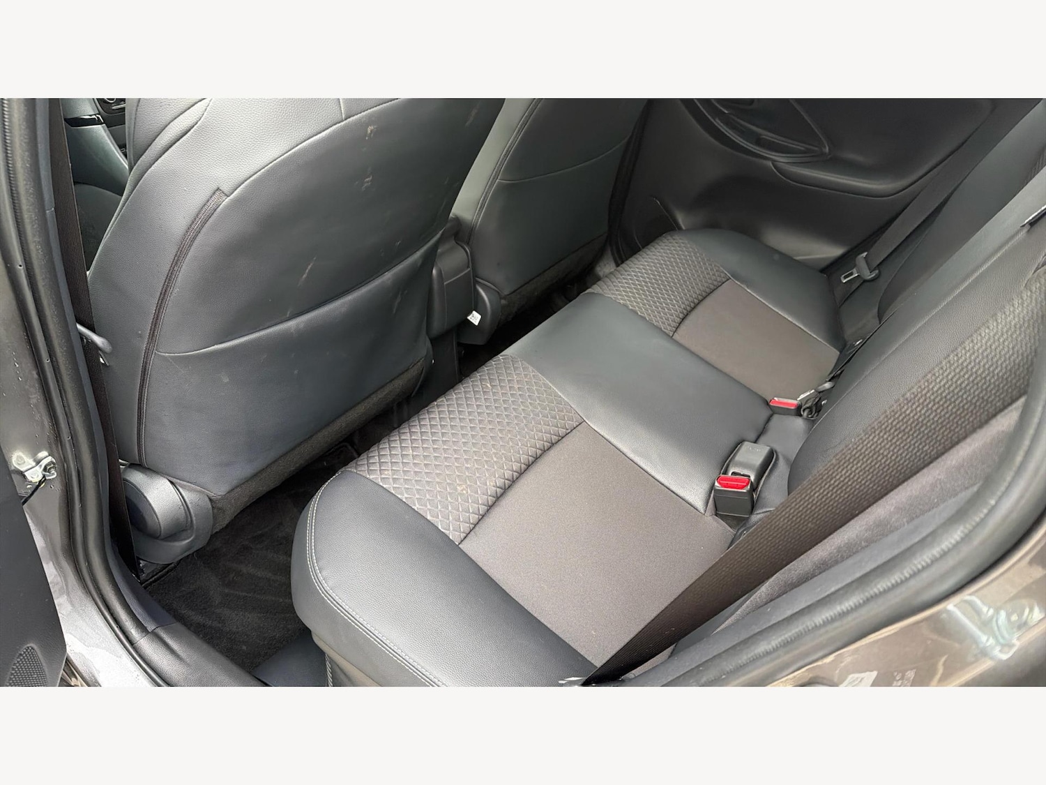 Used Toyota Yaris 2024 for sale - 77387154: Photo 15