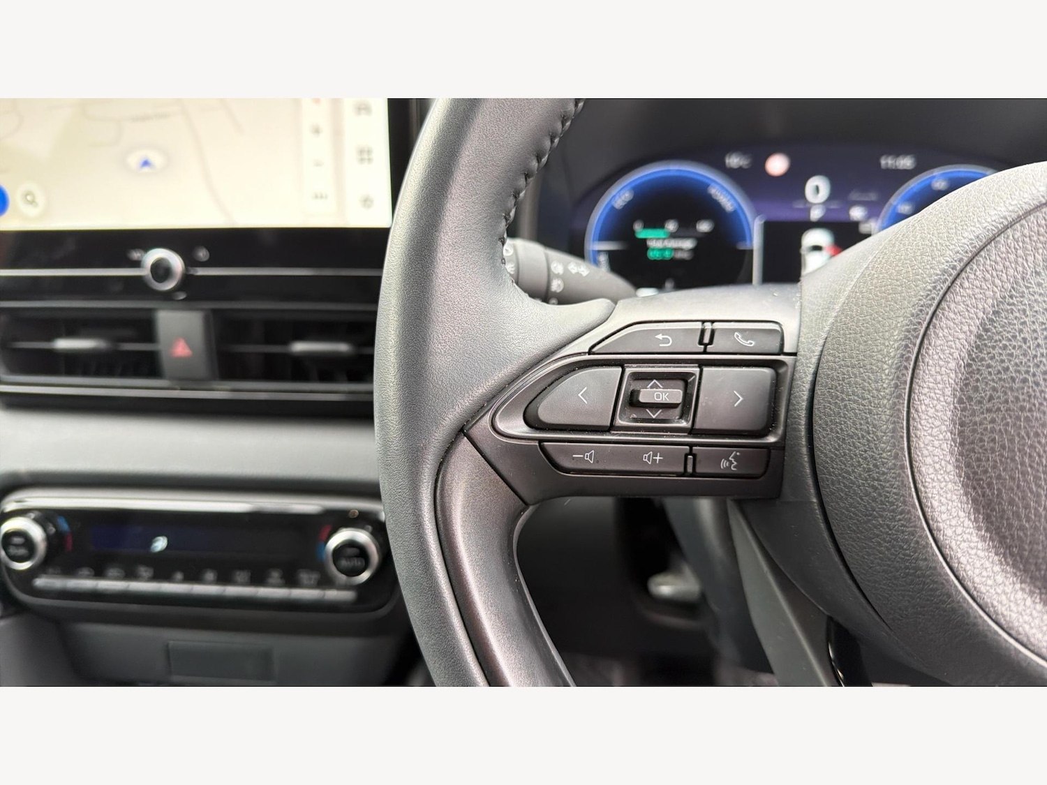 Used Toyota Yaris 2024 for sale - 77387154: Photo 28