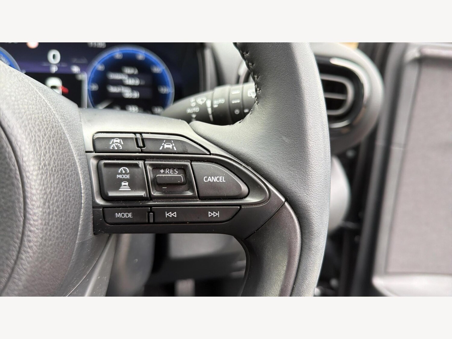 Used Toyota Yaris 2024 for sale - 77387154: Photo 29