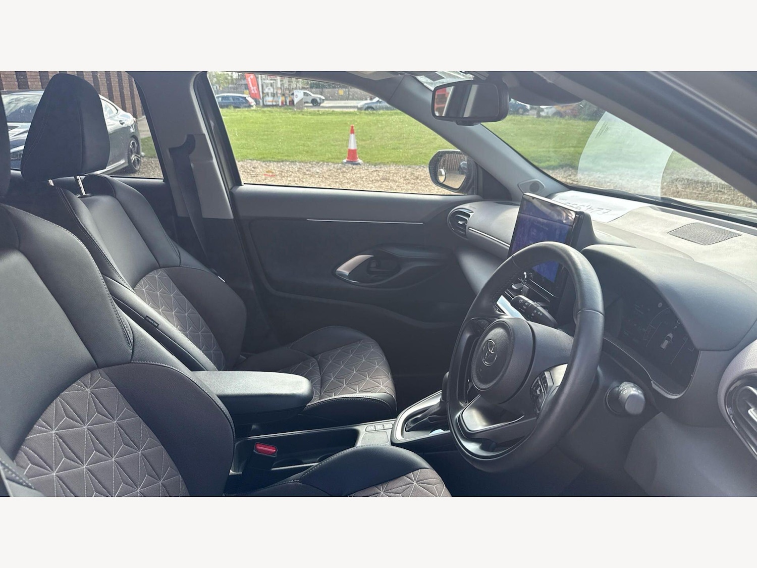 Used Toyota Yaris Cross 2024 for sale - 78072293: Photo 13