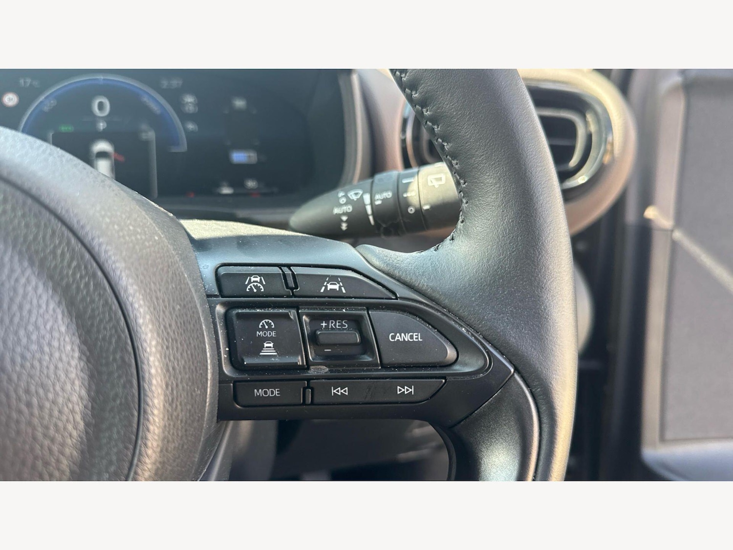 Used Toyota Yaris Cross 2024 for sale - 78072293: Photo 25