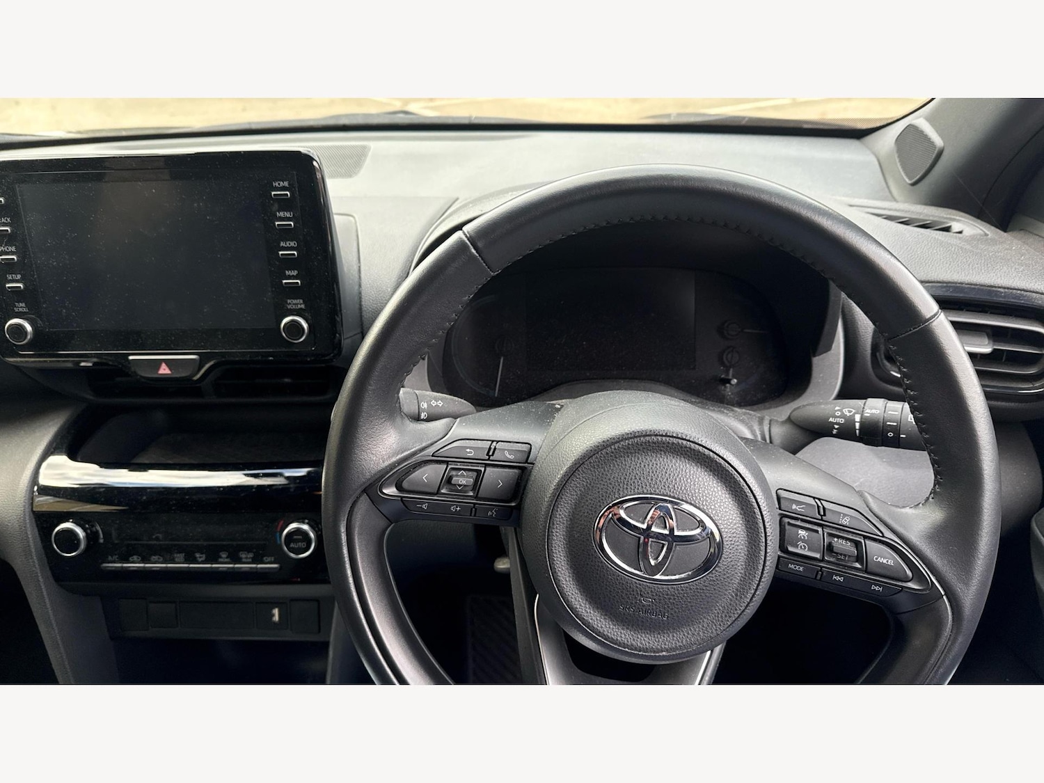 Used Toyota Yaris Cross 2022 for sale - 76715518: Photo 10