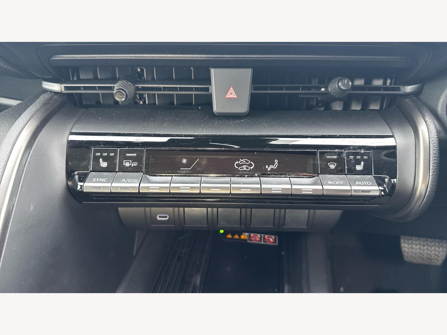 Used Toyota C-HR 2025 for sale - 77305538: Photo 24