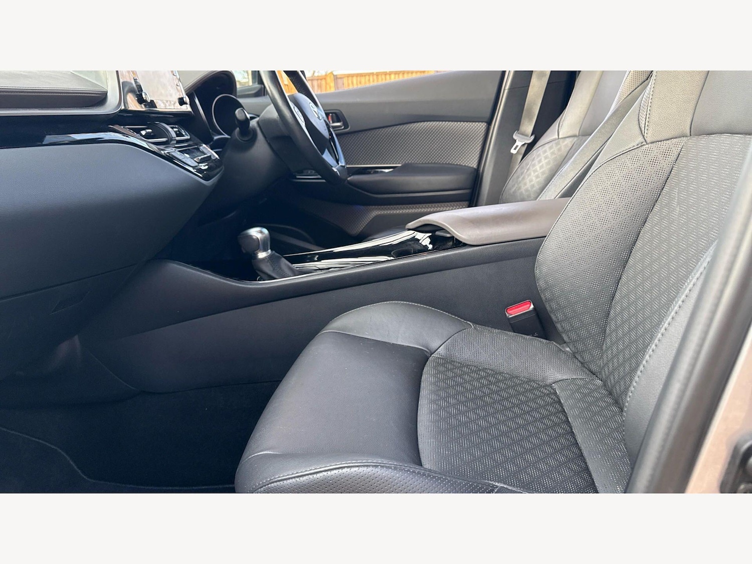 Used Toyota C-HR 2022 for sale - 77925158: Photo 12