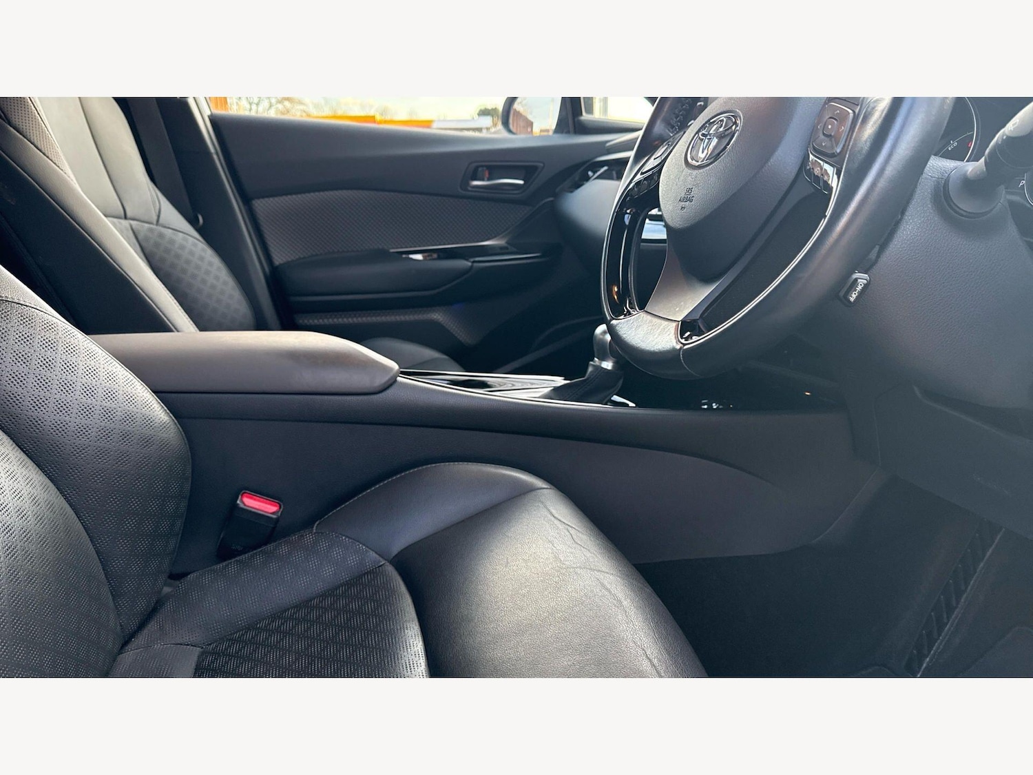 Used Toyota C-HR 2022 for sale - 77925158: Photo 13