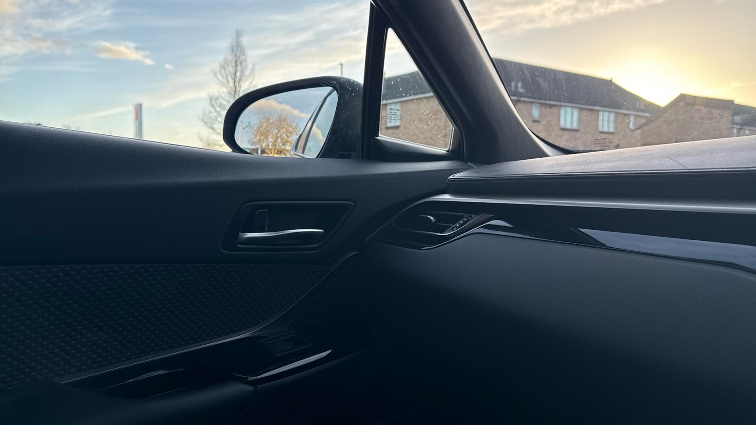 Used Toyota C-HR 2022 for sale - 77925158: Photo 34