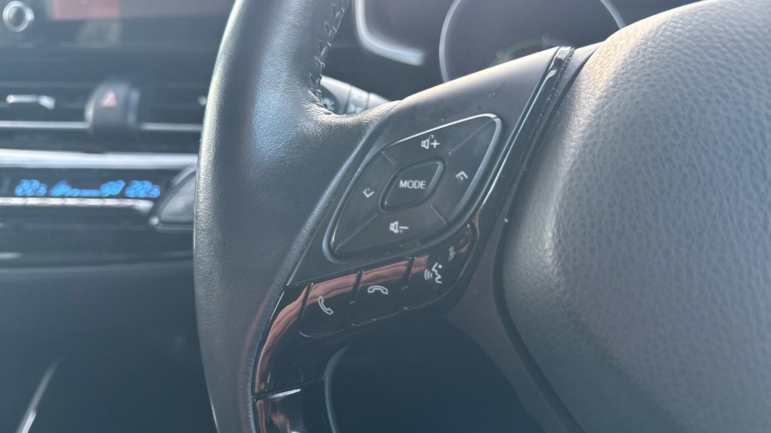 Used Toyota C-HR 2022 for sale - 77925158: Photo 37