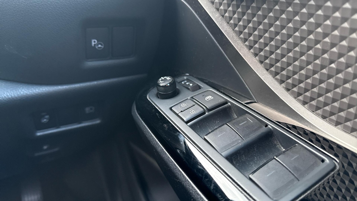 Used Toyota C-HR 2022 for sale - 77925158: Photo 39