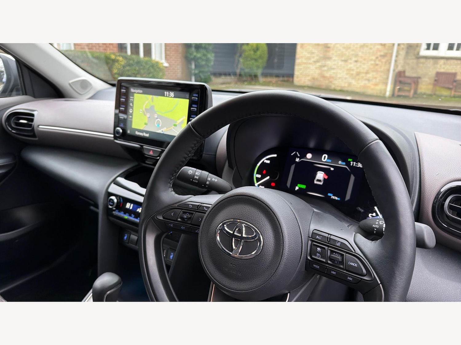 Used Toyota Yaris Cross 2023 for sale - 77057284: Photo 10