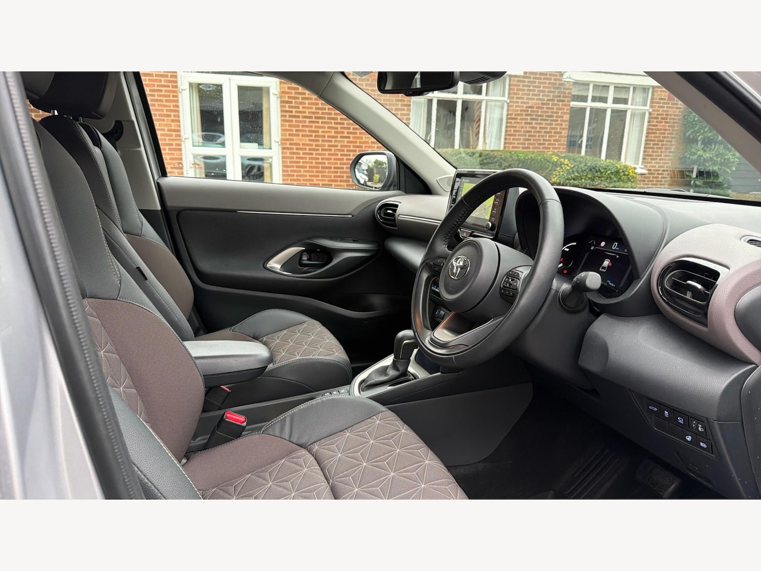 Used Toyota Yaris Cross 2023 for sale - 77057284: Photo 13