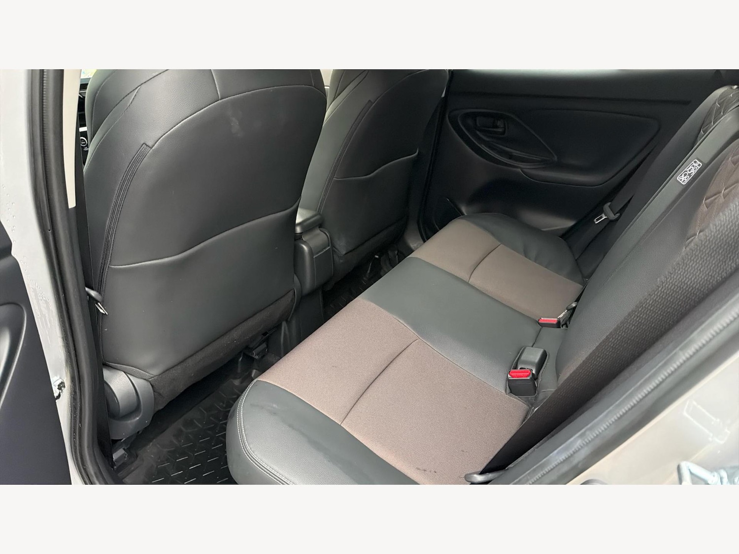 Used Toyota Yaris Cross 2023 for sale - 77057284: Photo 15