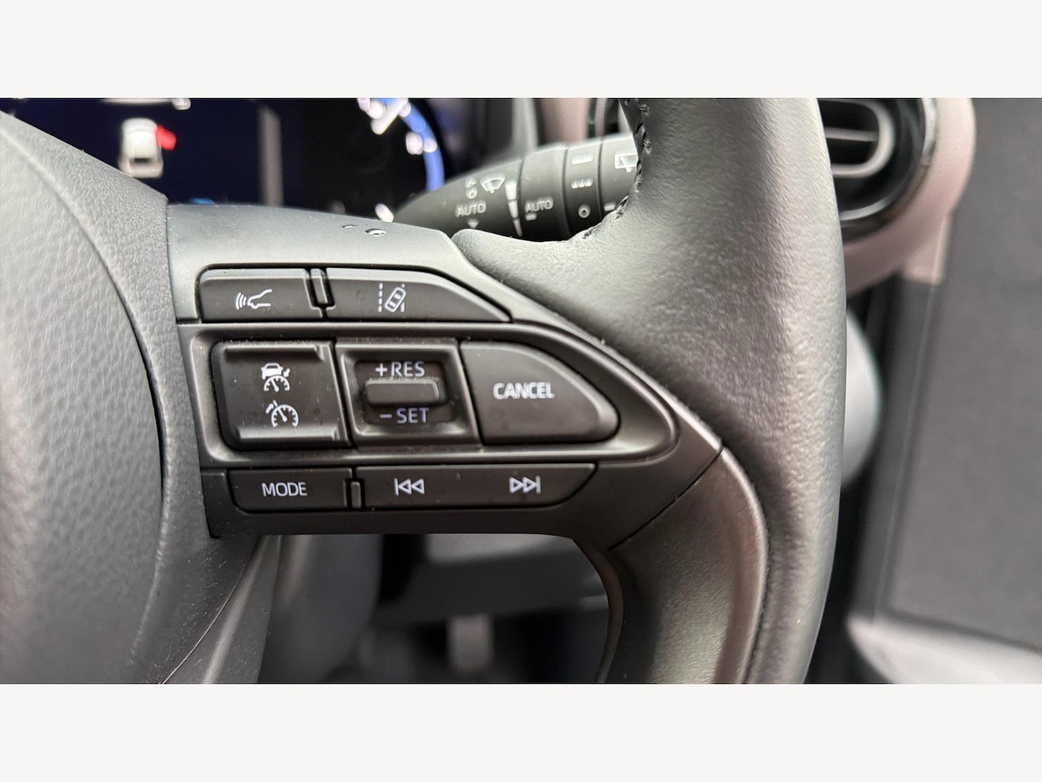 Used Toyota Yaris Cross 2023 for sale - 77057284: Photo 23