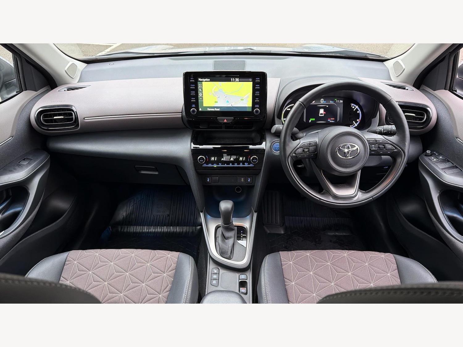 Used Toyota Yaris Cross 2023 for sale - 77057284: Photo 7