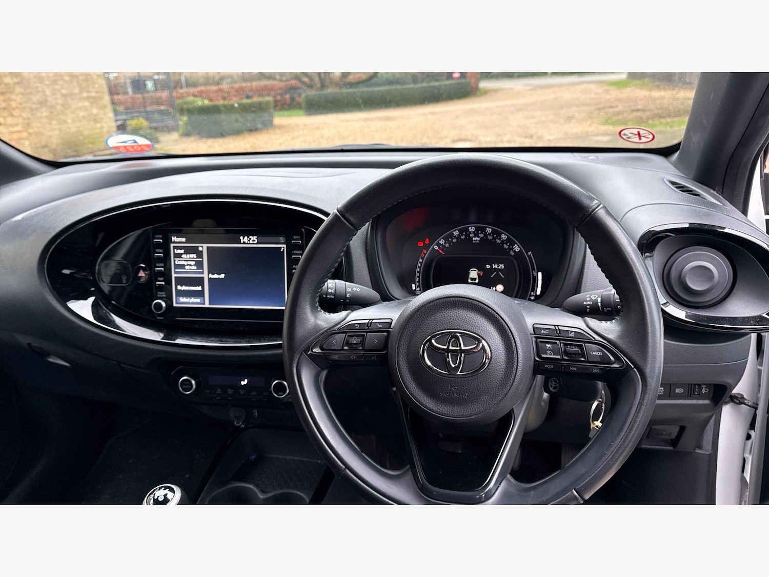 Used Toyota Aygo X 2023 for sale - 77637754: Photo 8