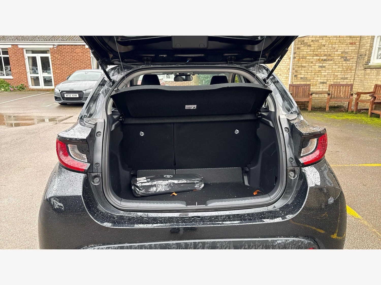 Used Toyota Yaris for sale - 77925860: Photo 16