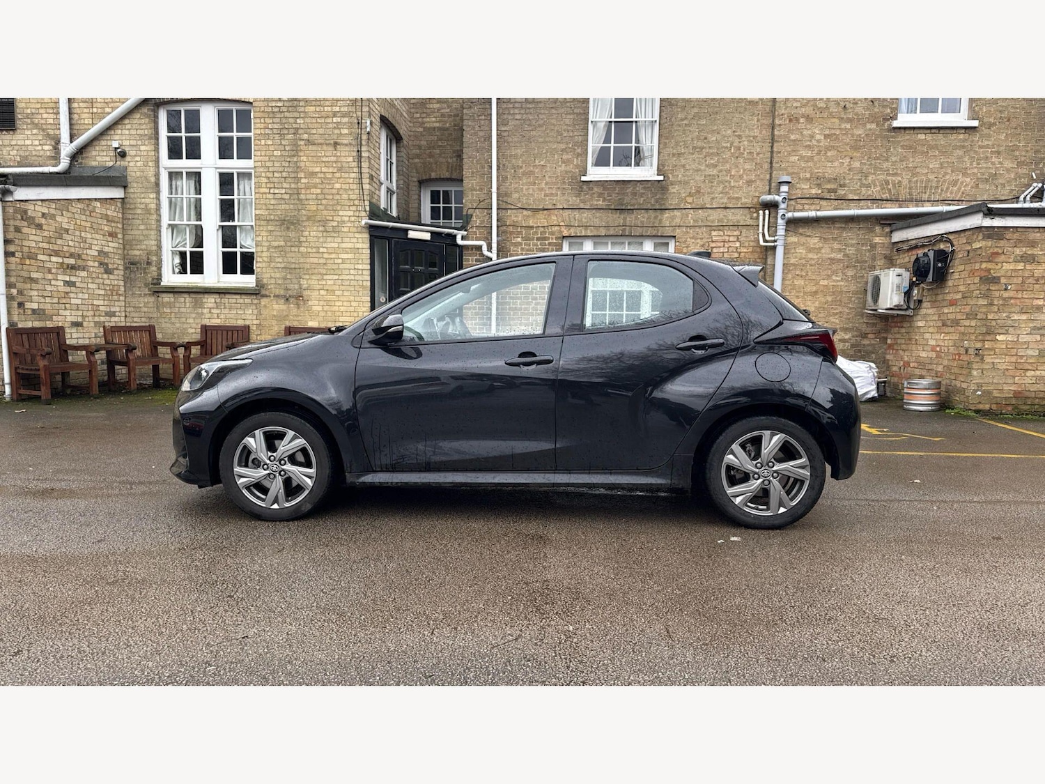 Used Toyota Yaris for sale - 77925860: Photo 19